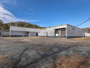 111 Old Bee Tree Rd, Swannanoa, NC for lease Interior Photo- Image 1 of 3
