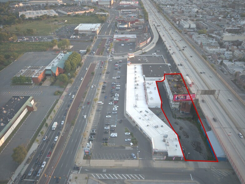 1100R S Christopher Columbus Blvd, Philadelphia, PA à vendre - Photo du bâtiment - Image 2 de 14
