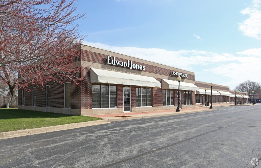 5300-5426 Williams Dr, Roscoe, IL for lease - Building Photo - Image 3 of 7