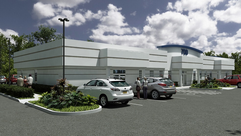 700 Old Country Rd, Riverhead, NY for lease - Building Photo - Image 3 of 4