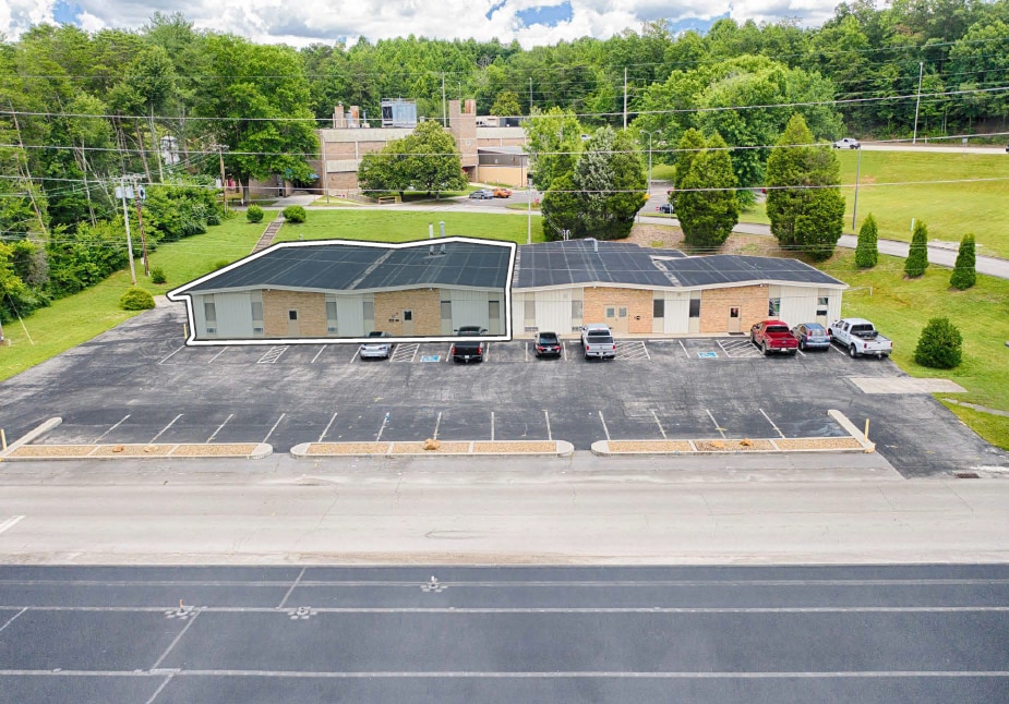 273-275 Midway Ln, Oak Ridge, TN for lease Building Photo- Image 1 of 3