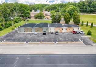 273-275 Midway Ln, Oak Ridge, TN for lease Building Photo- Image 1 of 3
