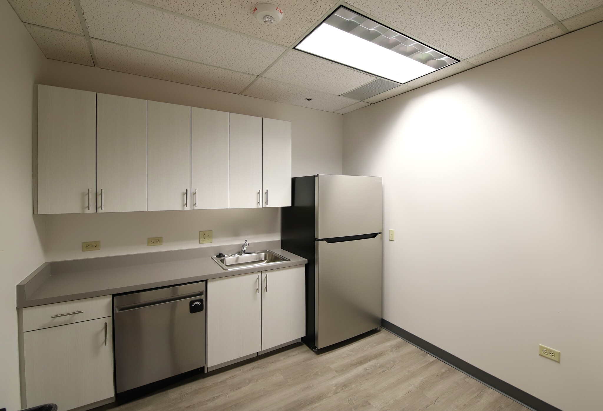 6855 S Havana St, Centennial, CO for lease Interior Photo- Image 1 of 11