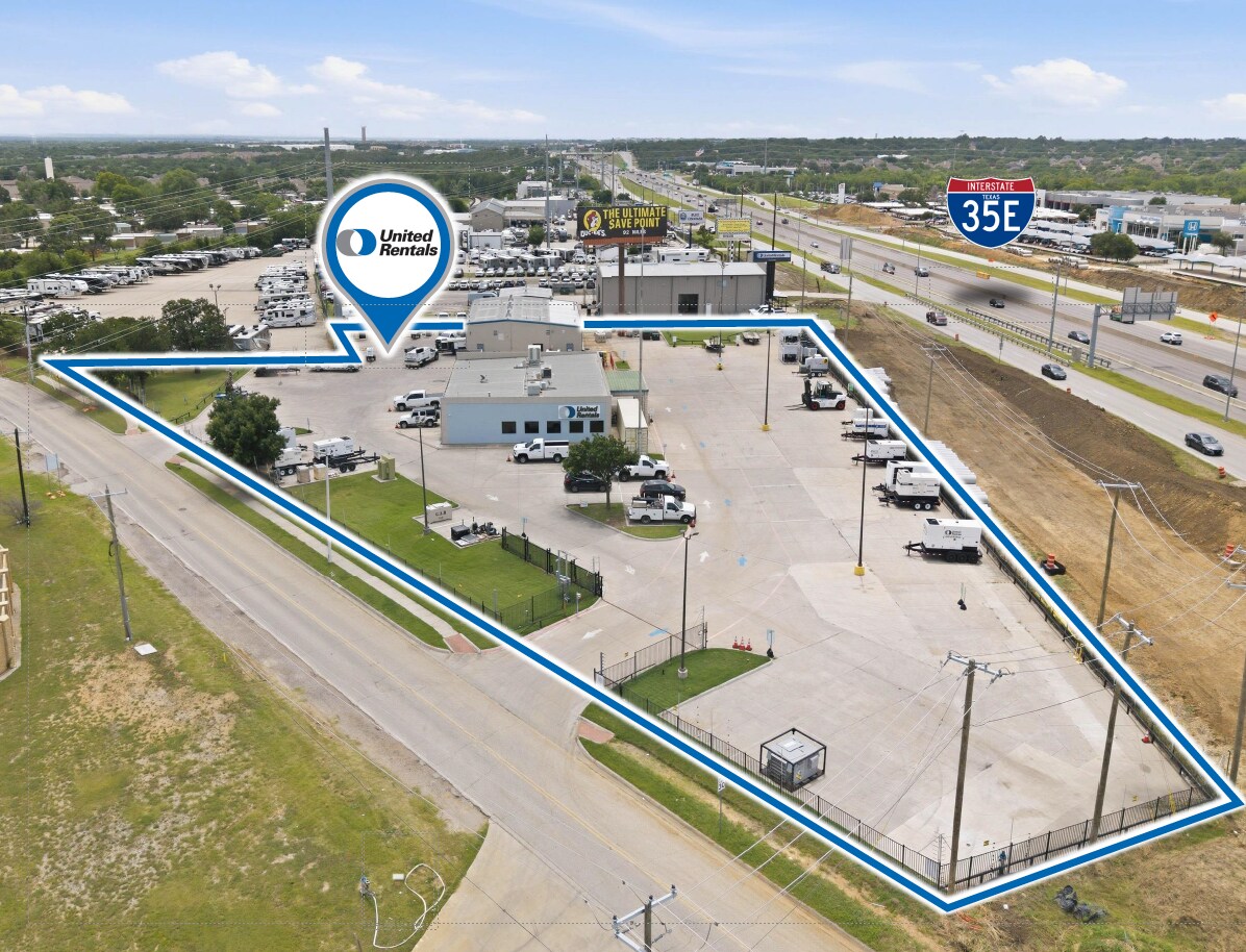 3909 S Interstate 35 E, Denton, TX à vendre Photo du bâtiment- Image 1 de 7