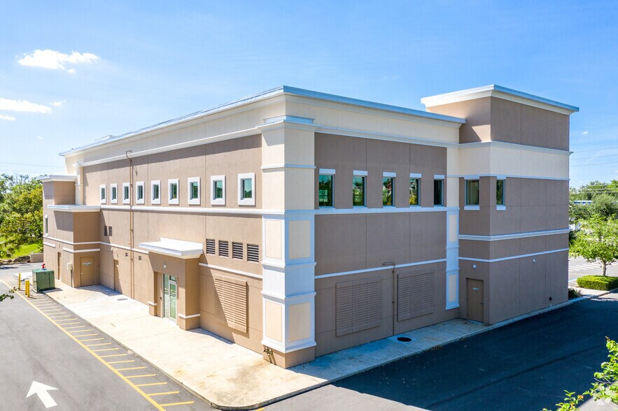 116 Altamonte Dr, Altamonte Springs, FL à louer - Photo du bâtiment - Image 2 de 10