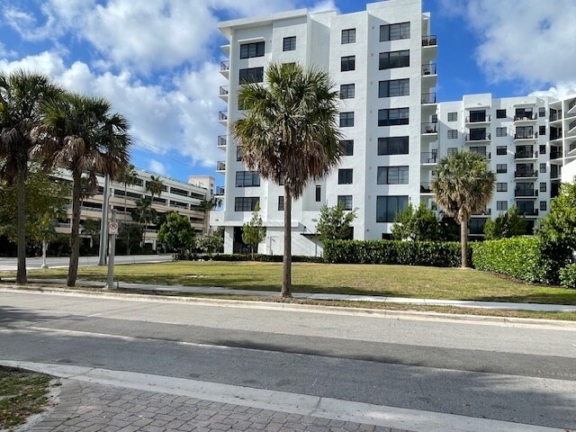 335 N Rosemary Ave, West Palm Beach, FL à vendre Photo du bâtiment- Image 1 de 12