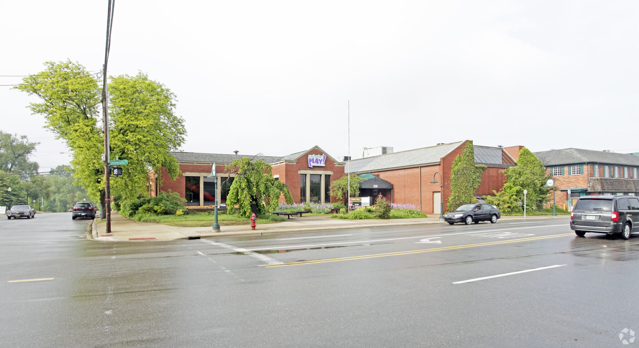 210 W University Dr, Rochester, MI for lease Primary Photo- Image 1 of 21