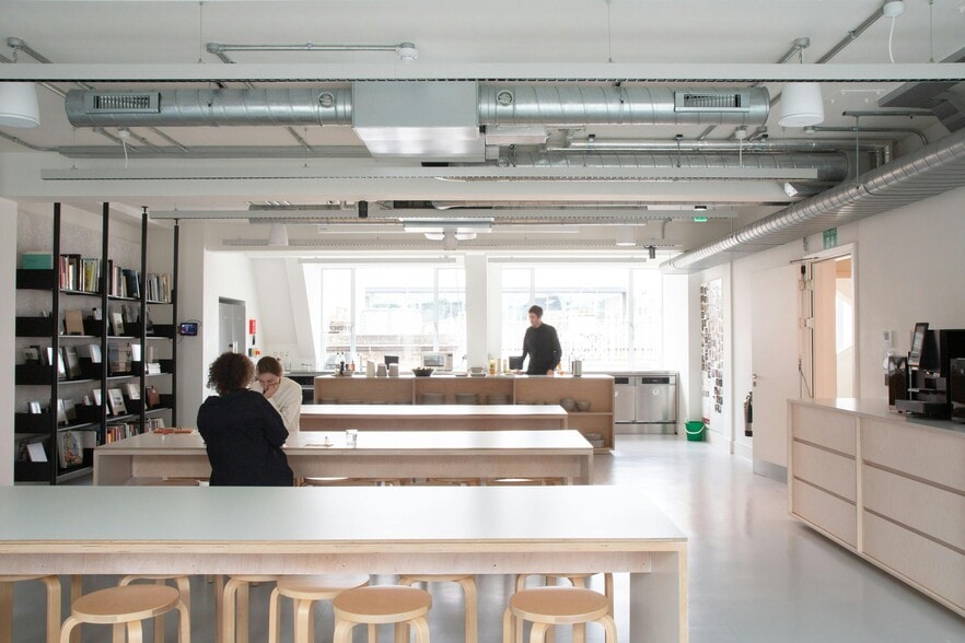 22-23 Little Portland St, London for lease - Building Photo - Image 2 of 12