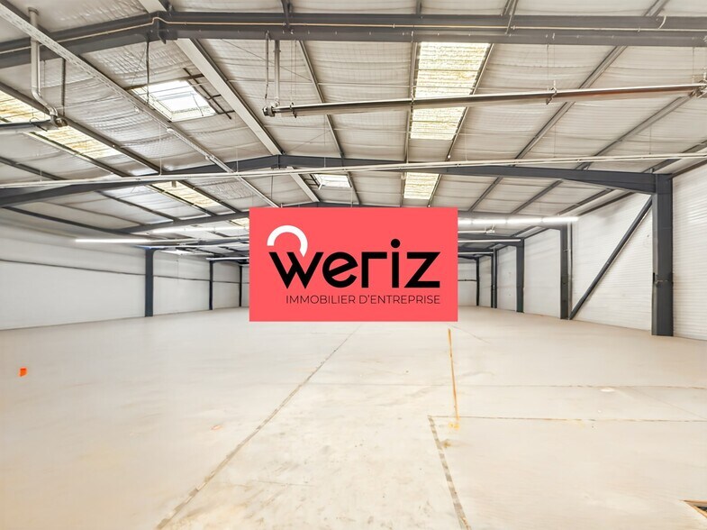 Industrial in Aix-en-Provence for lease - Building Photo - Image 1 of 11