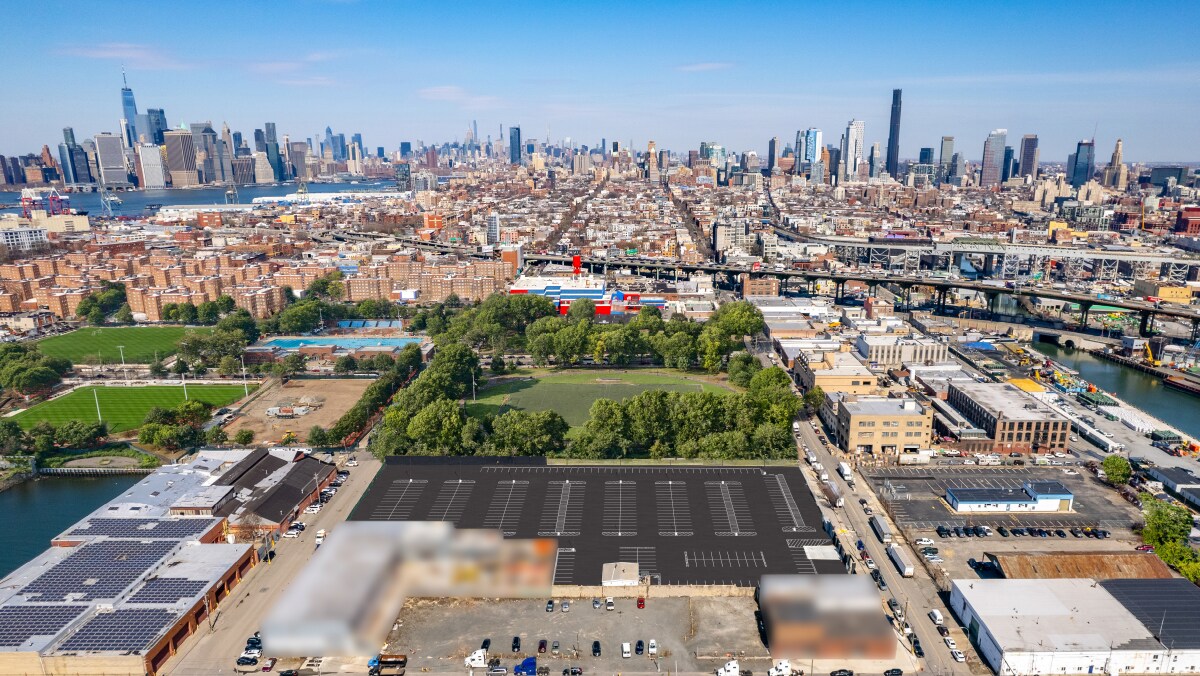 688 Court St, Brooklyn, NY à louer Photo du bâtiment- Image 1 de 4