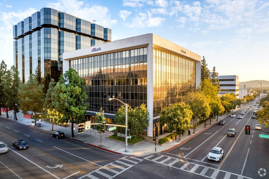 333 N Glenoaks Blvd, Burbank, CA for lease - Building Photo - Image 1 of 13