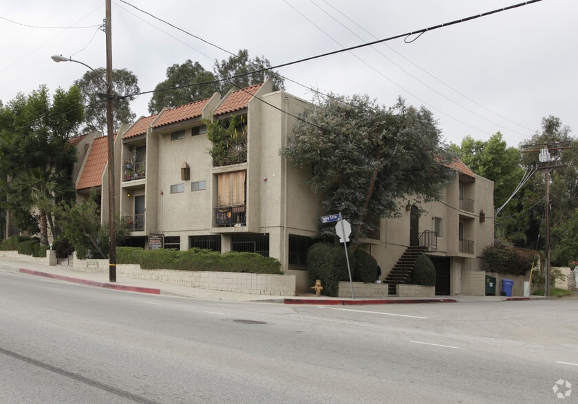 23901 Los Rosas St, West Hills, CA for sale - Building Photo - Image 2 of 2