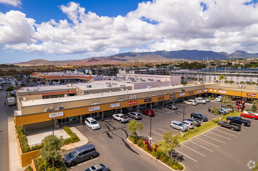 94-226 Leoku St, Waipahu, HI à louer - Photo du bâtiment - Image 2 de 5
