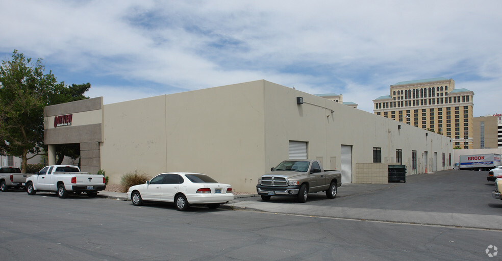 4335 Dean Martin Dr, Las Vegas, NV for sale - Building Photo - Image 2 of 3