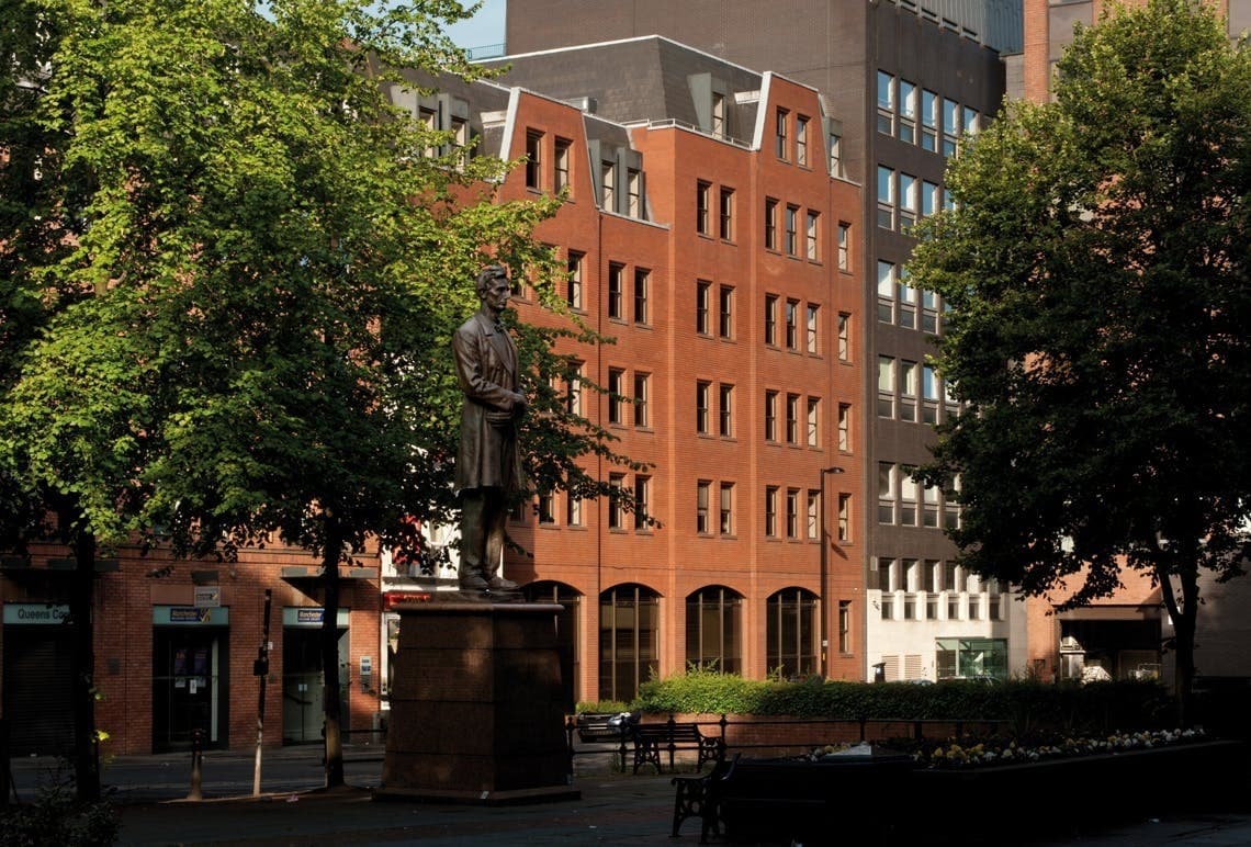 12-18 Queen St, Manchester à louer Photo du bâtiment- Image 1 de 10