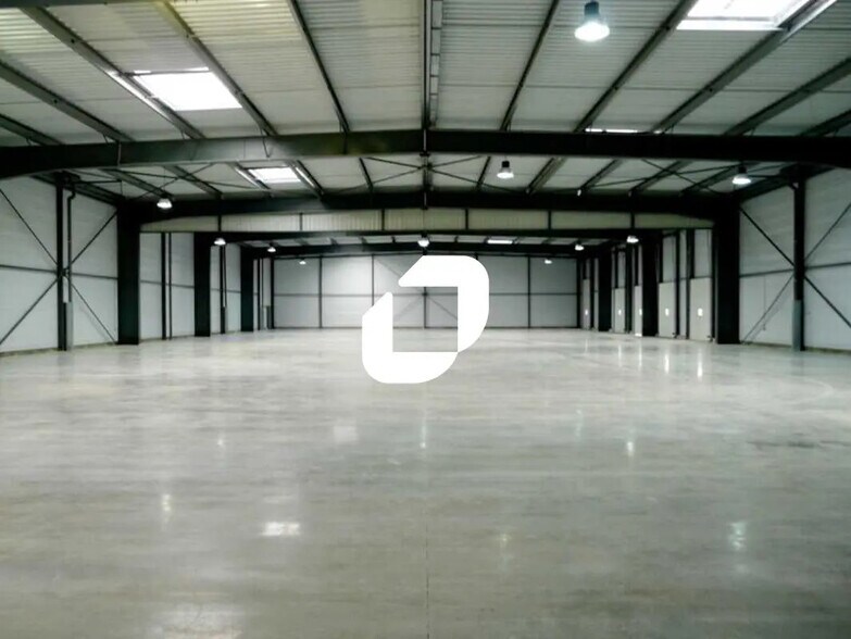 Local d'activités dans Bondoufle à vendre - Photo du bâtiment - Image 3 de 13