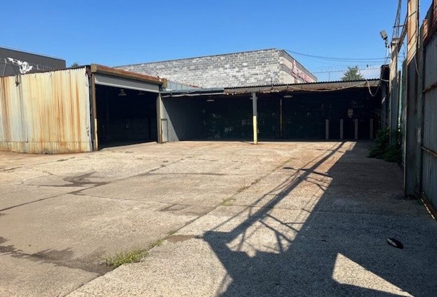 134 Junius St, Brooklyn, NY à louer - Photo du bâtiment - Image 2 de 8