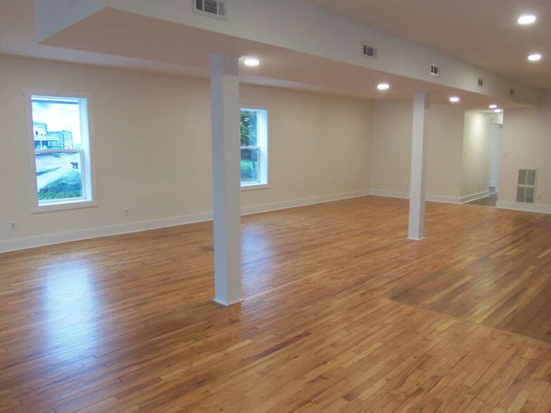 449 Mill St, Ortonville, MI for lease - Interior Photo - Image 3 of 9