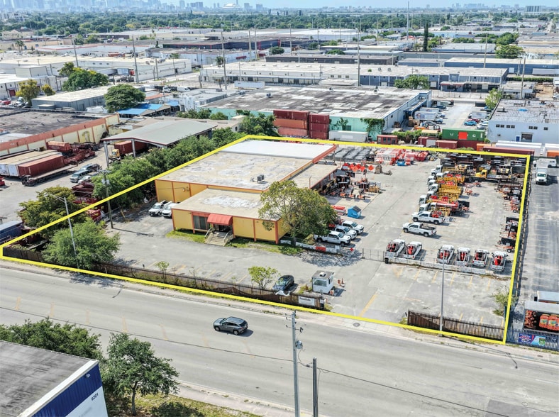 3570 NW 62nd St, Miami, FL for lease - Building Photo - Image 1 of 6