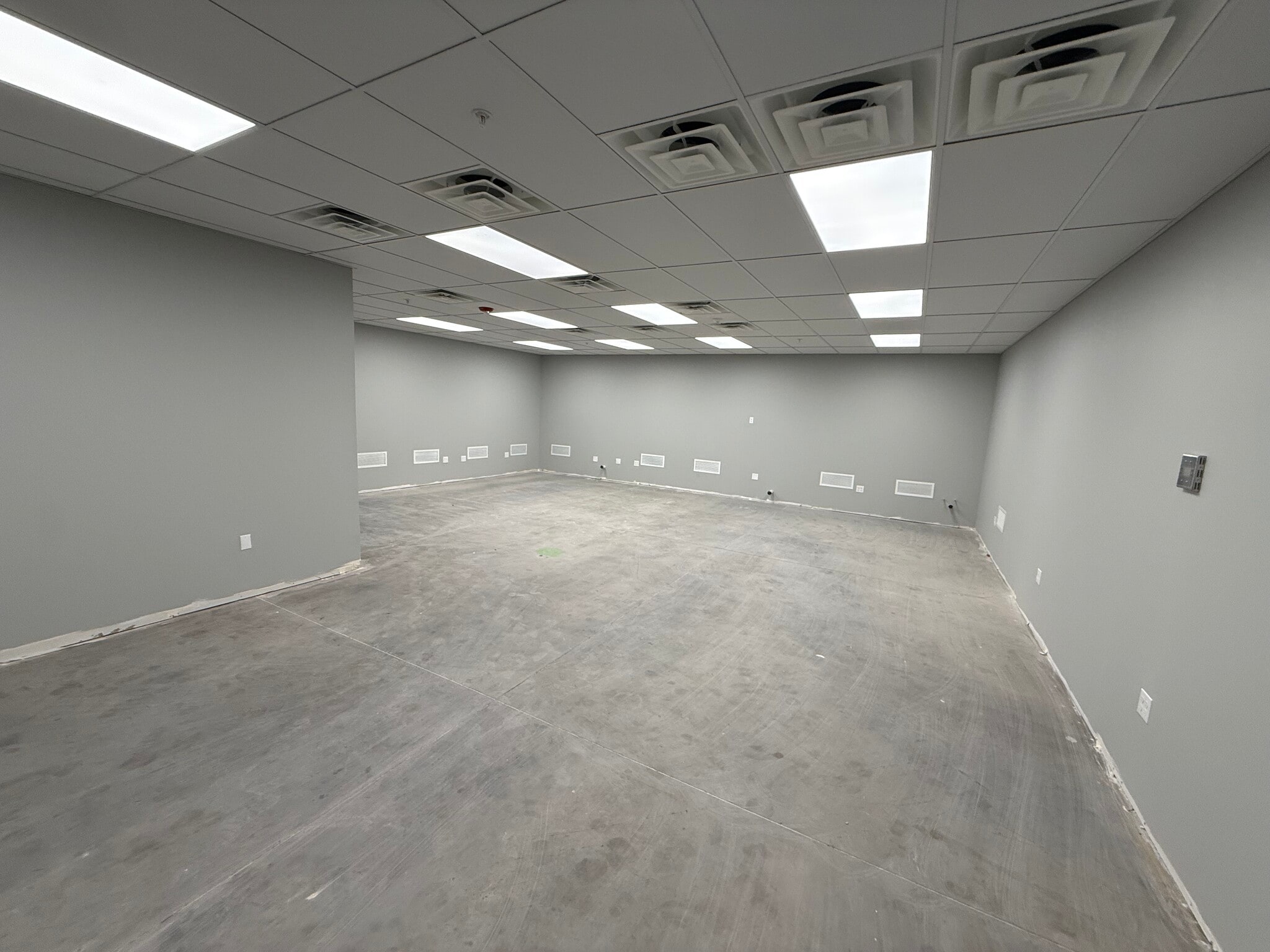 4158 Links Dr, West Valley City, UT for lease Interior Photo- Image 1 of 3