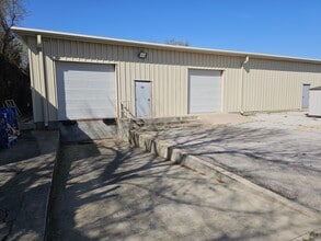 11523 Harry Hines Blvd, Dallas, TX for lease Building Photo- Image 1 of 5