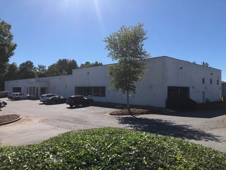 11005 Alpharetta Hwy, Roswell, GA for lease - Primary Photo - Image 1 of 13