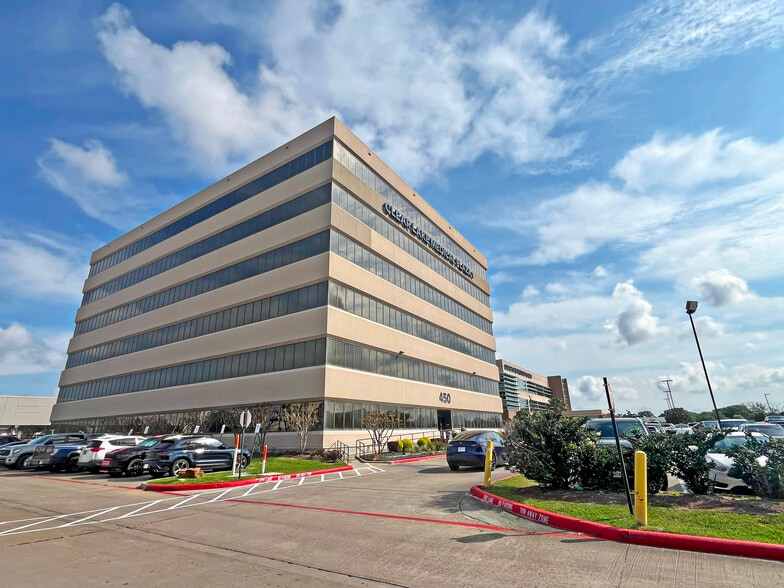 450 Medical Center Blvd, Webster, TX à louer - Photo du bâtiment - Image 2 de 7