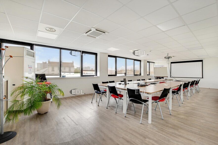 Bureau dans Gentilly à vendre - Photo du bâtiment - Image 2 de 13