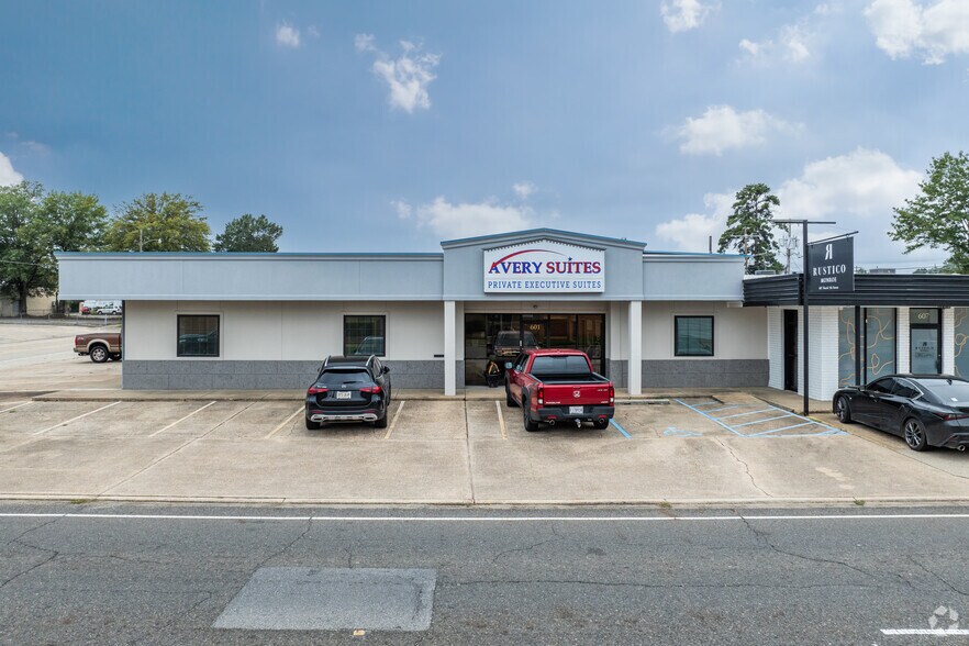 601-609 N 5th St, Monroe, LA à louer - Photo du bâtiment - Image 3 de 17