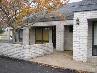 4520 Oberlin Ave, Lorain, OH à vendre - Photo du bâtiment - Image 1 de 44