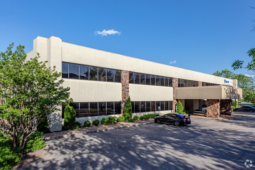 1500 Riverfront Dr, Little Rock, AR à vendre - Photo du bâtiment - Image 2 de 4