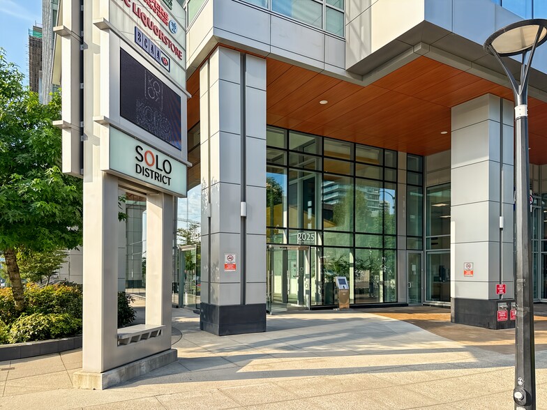 4402 Skyline Dr, Burnaby, BC for lease - Building Photo - Image 2 of 35