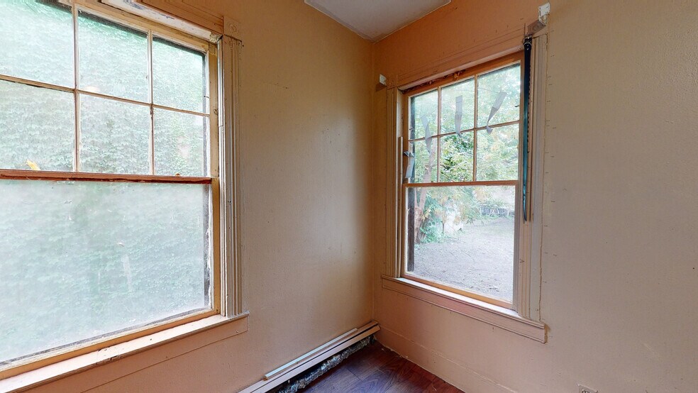 104 Henry St, Binghamton, NY à vendre - Numérisation 3D de Matterport - Image 3 de 23