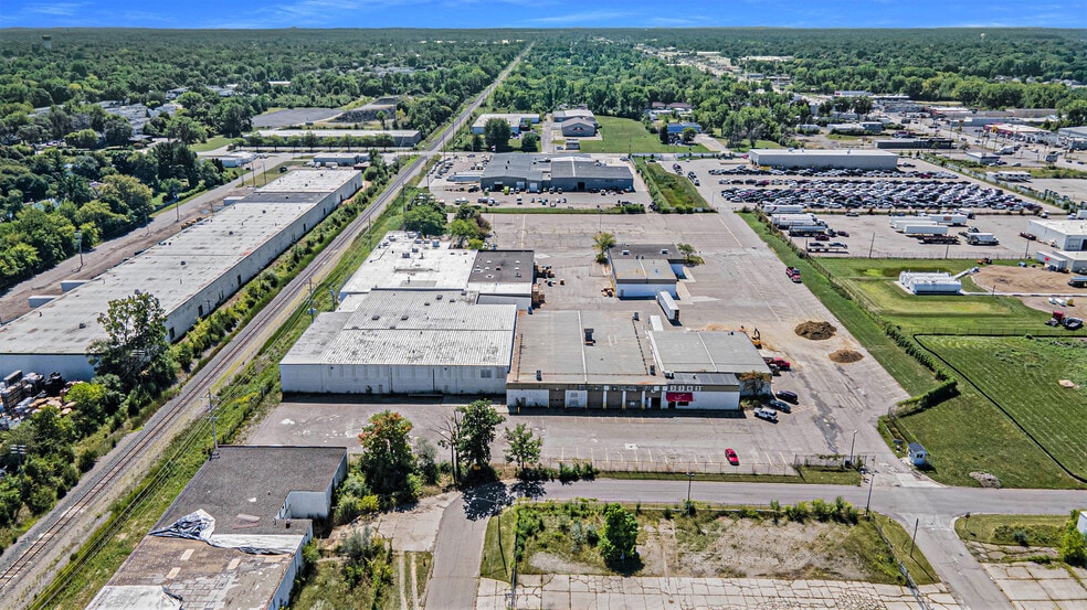 3302 Kent St, Flint, MI for lease - Building Photo - Image 2 of 30