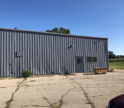 848 E Commercial Ave, Whitewater, WI for lease - Building Photo - Image 3 of 11