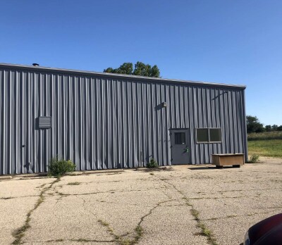 848 E Commercial Ave, Whitewater, WI à louer - Photo du bâtiment - Image 3 de 11