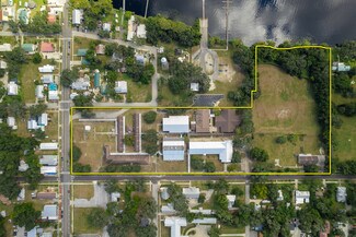 Plus de détails pour 101 S Prospect St, Crescent City, FL - Flex à vendre