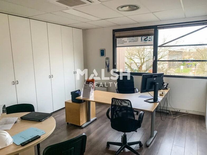 Bureau dans Bron à louer - Photo intérieure - Image 2 de 8