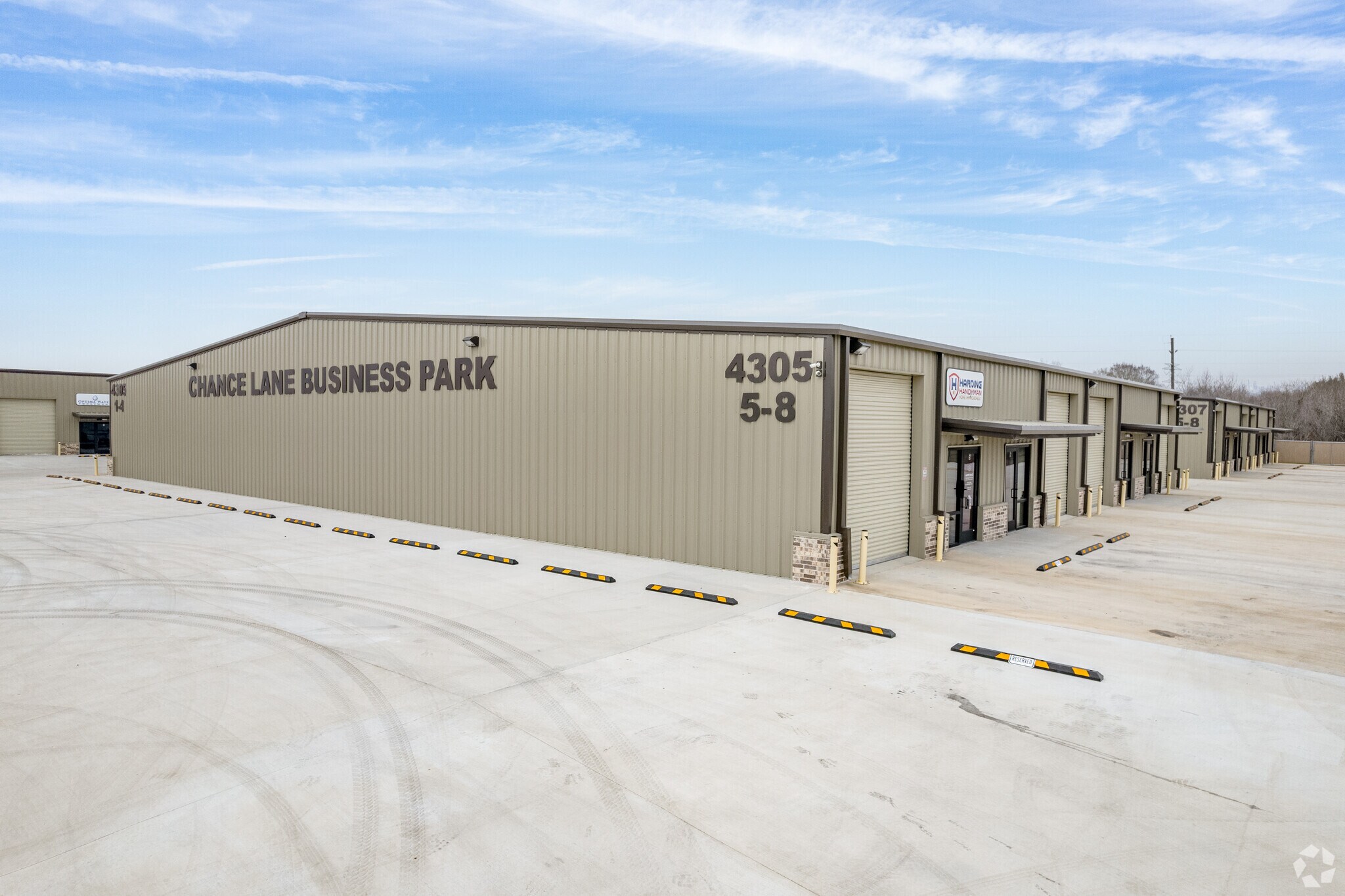 4303-4307 Chance Ln, Rosharon, TX for lease Building Photo- Image 1 of 11