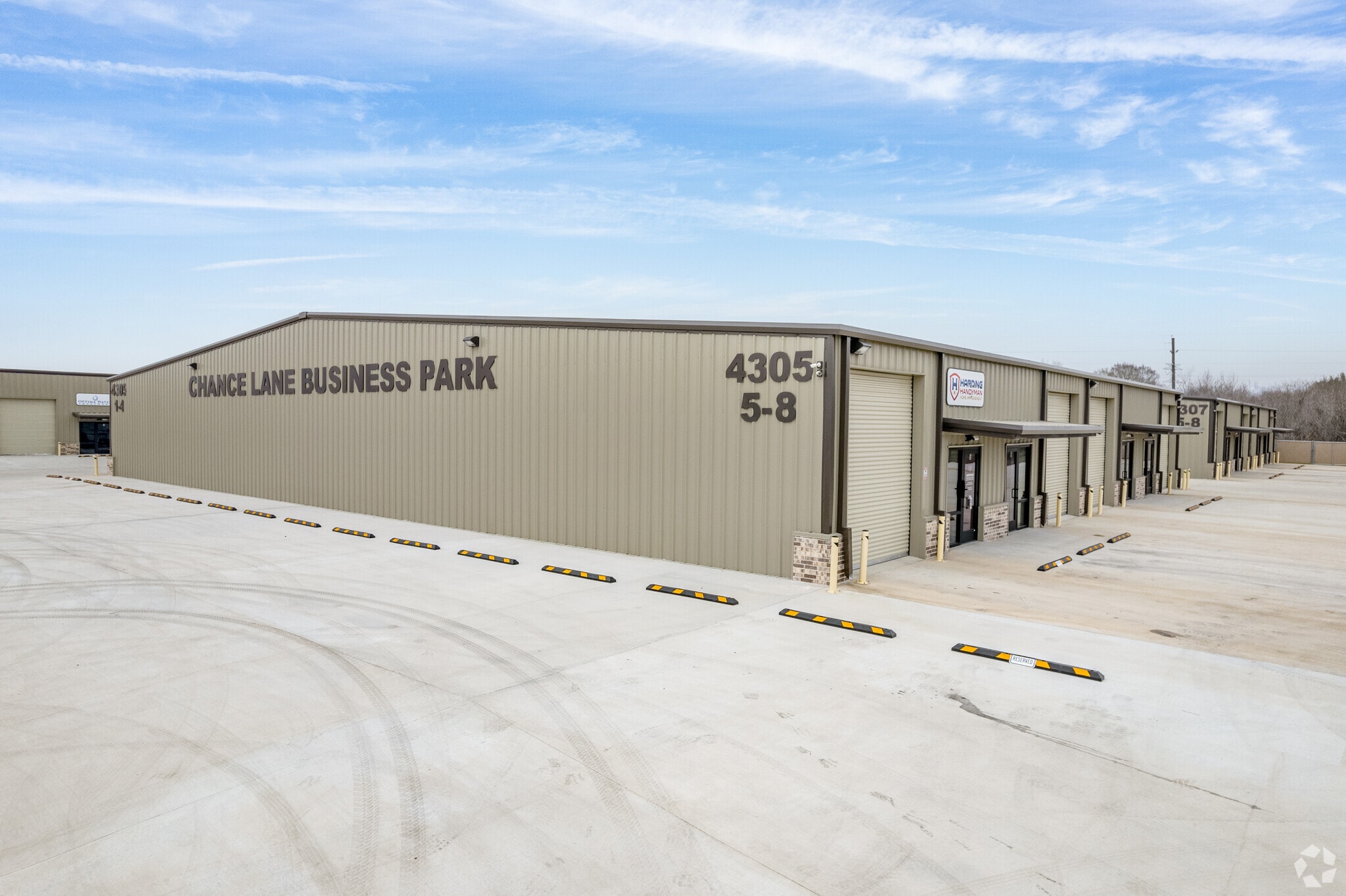 4303-4307 Chance Ln, Rosharon, TX for lease Primary Photo- Image 1 of 11