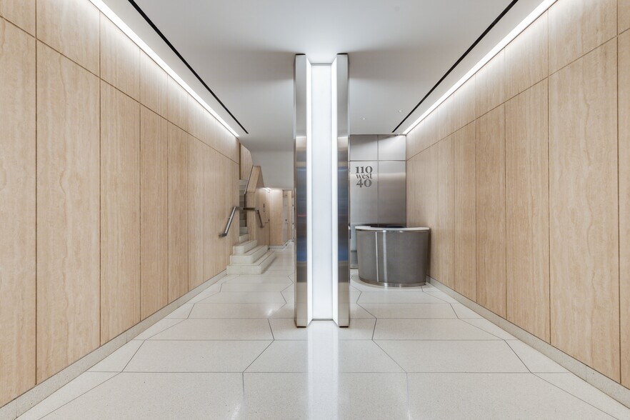 110 W 40th St, New York, NY à louer - Hall d’entrée - Image 2 de 15