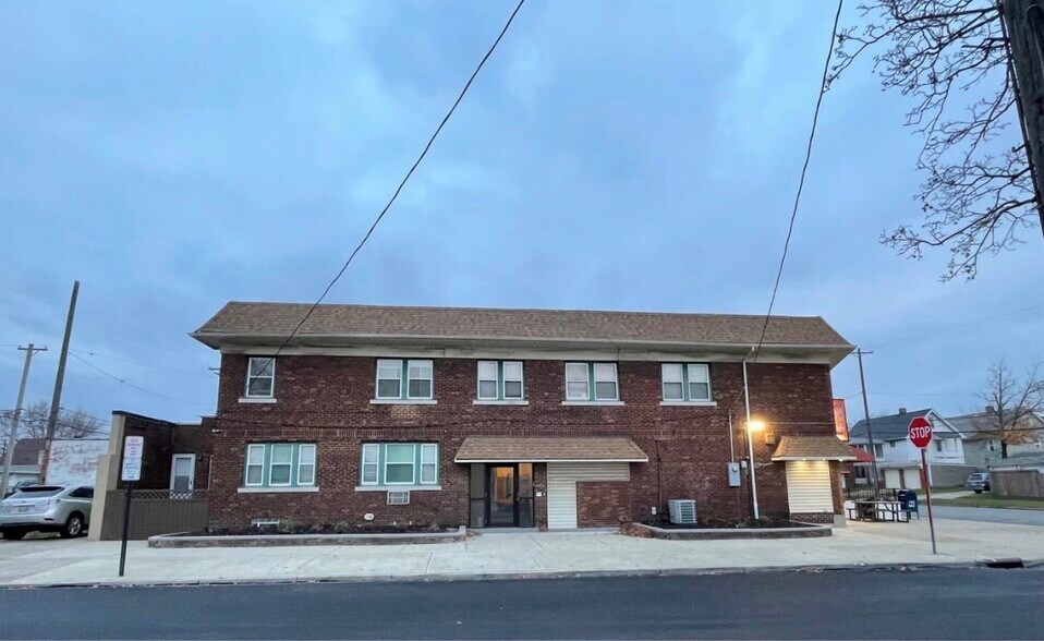 13501 Lakewood Heights Blvd, Cleveland, OH for sale - Primary Photo - Image 1 of 1
