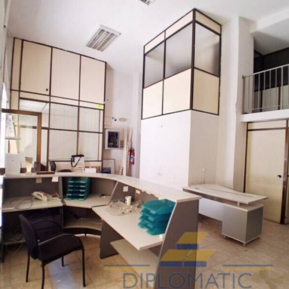Retail in Madrid, Madrid for lease - Interior Photo - Image 2 of 2