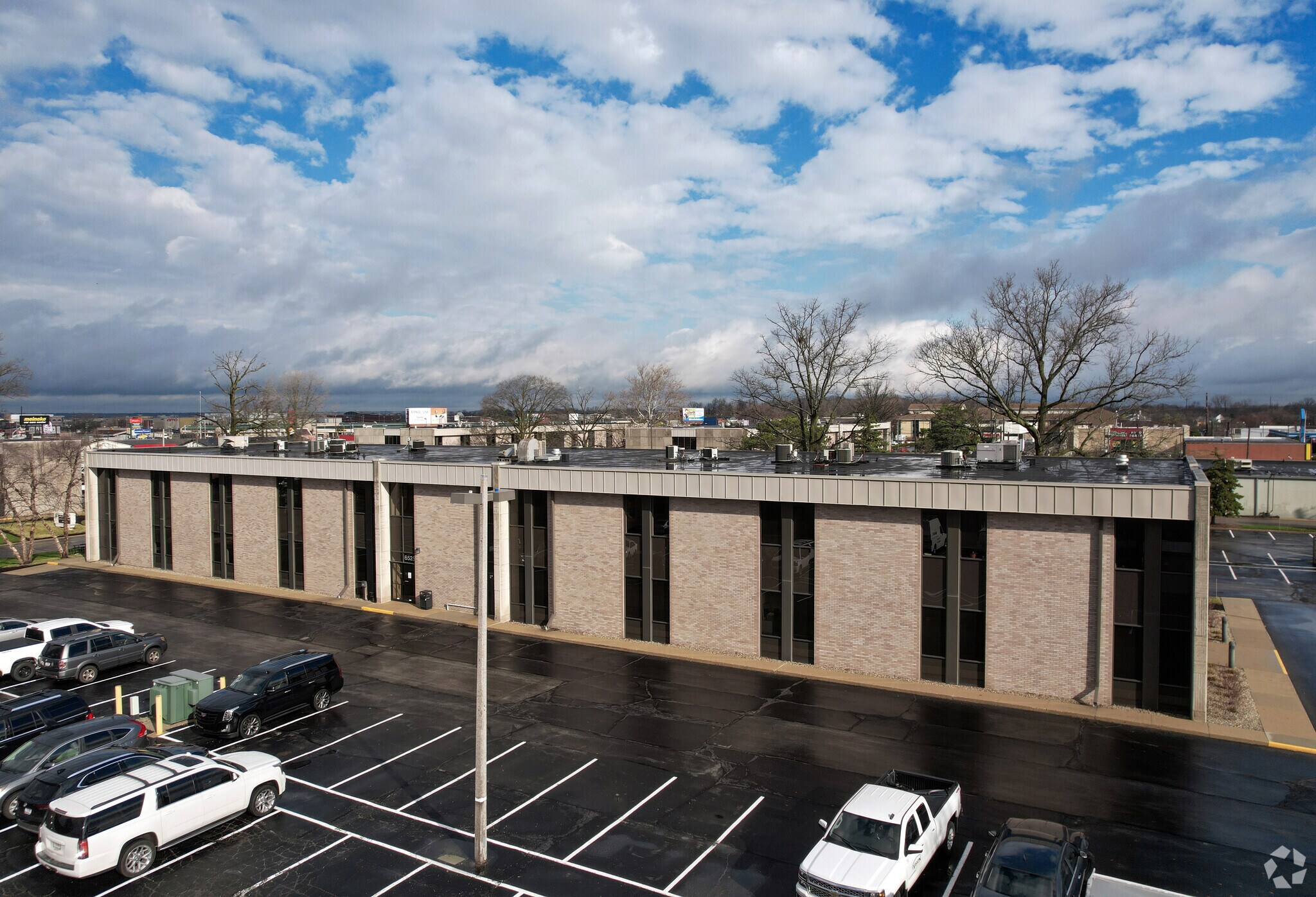 6525 E 82nd St, Indianapolis, IN à louer Photo du bâtiment- Image 1 de 5