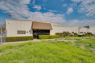 1212 S Clay St, Ennis TX - Entrepôt