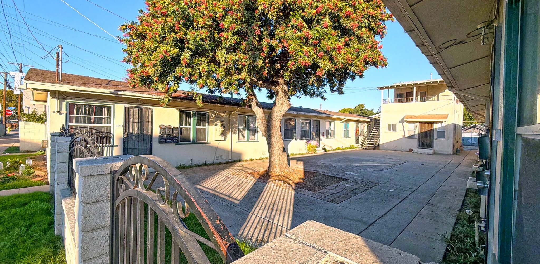 1152 Blinn Ave, Wilmington, CA à vendre Photo principale- Image 1 de 7