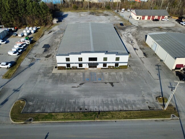 Plus de détails pour 95 Hunt Dr, Rossville, GA - Industriel à louer