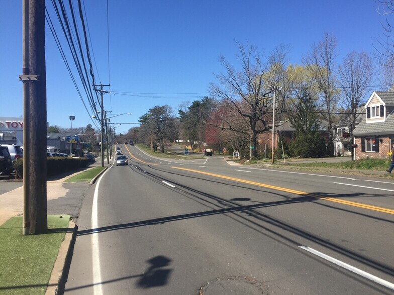 85 East Putnam Ave, Cos Cob, CT à vendre - Photo du bâtiment - Image 2 de 8