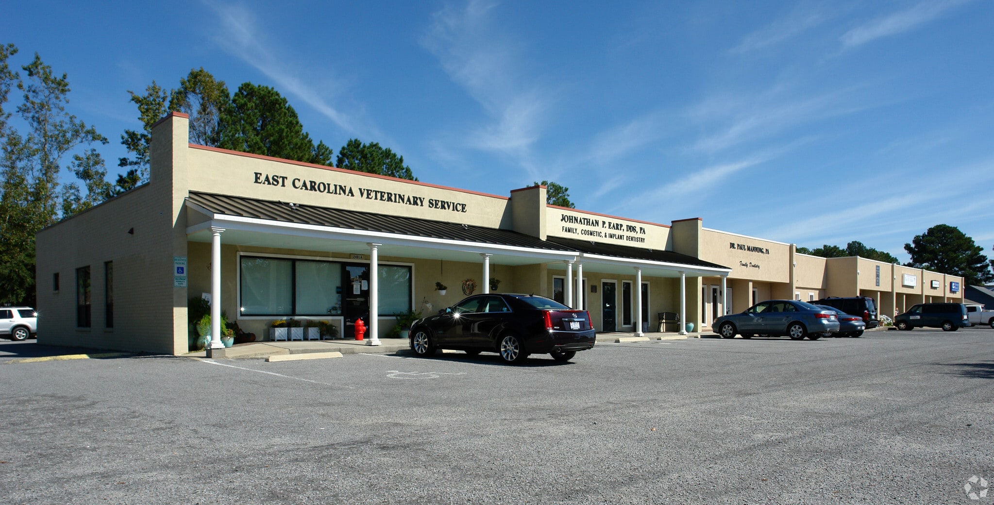 2401-2411 S Charles Blvd, Greenville, NC à louer Photo du bâtiment- Image 1 de 15