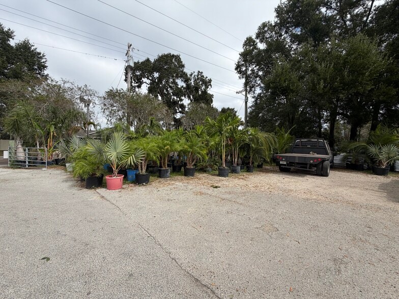 2404 Parsons Ave, Seffner, FL à vendre - Photo du bâtiment - Image 2 de 6